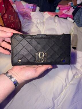 Badgley Mischka Black Quilted Leather Zip Wallet with Gold Logo